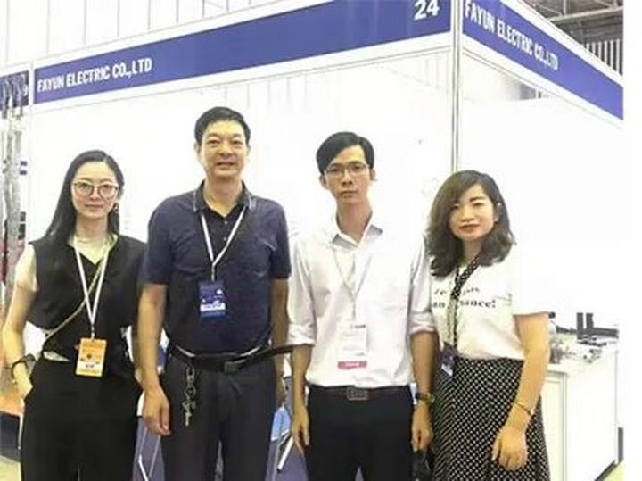 Gỗ Nghệ Thuật: Kết Nối Hotspot Matrix và Nghề Mộc